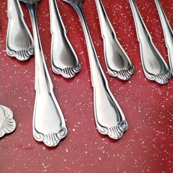 Pfaltzgraff PFF21 Dinner  Set Of 18 Glossy Stainless Steel Flatware